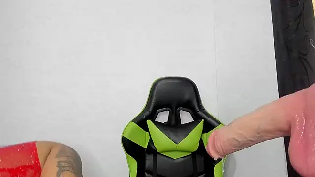 leila 22 online show from 02-11-25, 01:09