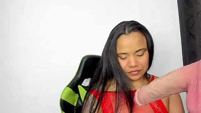 leila 22 online show from 02-11-25, 04:46