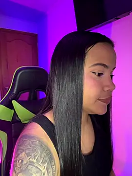 leila 22 online show from 09-29-25, 07:57