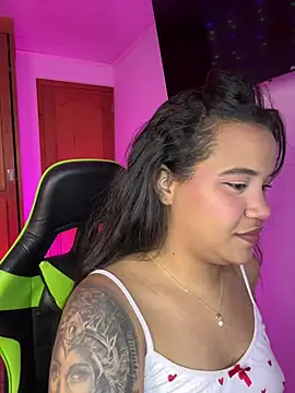 Snapshot of leila_22 chatting on 01-14-26, 06:52 leila 22 online show from 01-14-26, 06:52