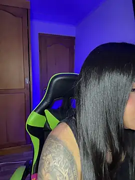 leila 22 online show from 05-19-26, 04:57