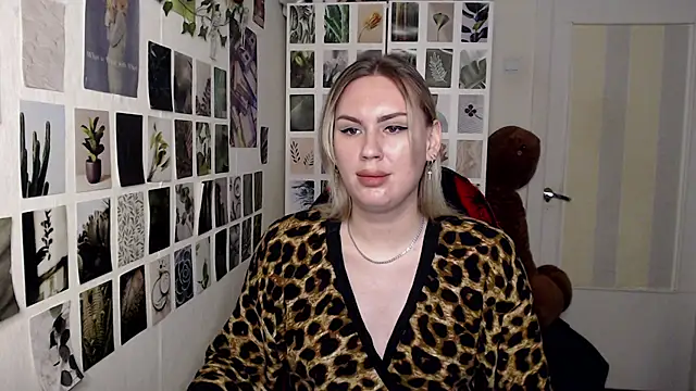 CapriScorpion online show from 09-15-25, 01:44