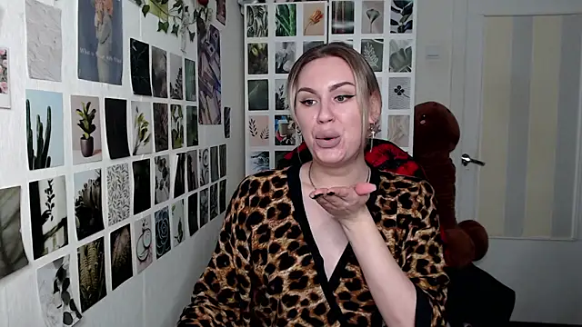 CapriScorpion online show from 09-16-25, 02:40