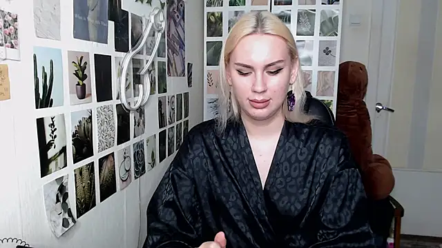 CapriScorpion online show from 10-31-25, 10:38