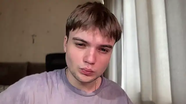 Snapshot of superfluboy_ chatting on 10-18-25, 09:21 superfluboy online show from 10-18-25, 09:21