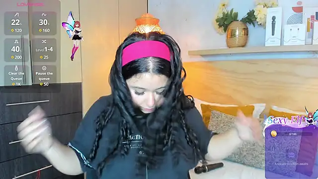 Snapshot of Atenea_cuteee chatting on 12-30-24, 07:21 Atenea cuteee online show from 12-30-24, 07:21