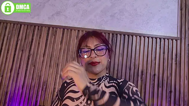 Snapshot of evelynjohnsoon chatting on 06-11-26, 05:55 evelynjohnsoon online show from 06-11-26, 05:55