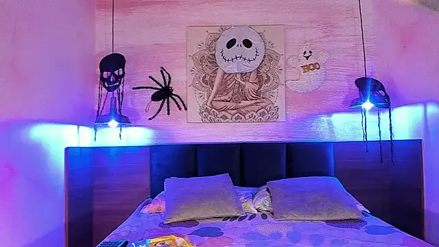 Snapshot of AnneDixie chatting on 10-26-25, 03:12 AnneDixie online show from 10-26-25, 03:12