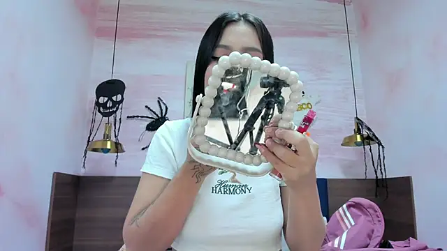 Snapshot of AnneDixie chatting on 10-29-25, 03:09 AnneDixie online show from 10-29-25, 03:09