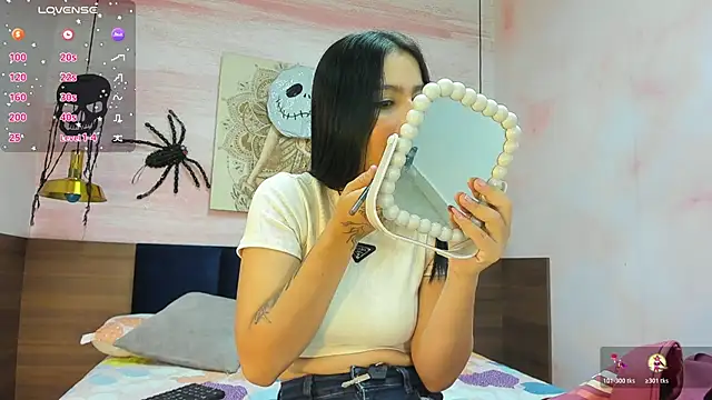 Snapshot of AnneDixie chatting on 10-30-25, 03:08 AnneDixie online show from 10-30-25, 03:08