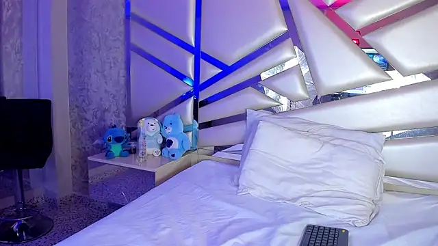 Miia002 online show from 11-01-25, 04:25