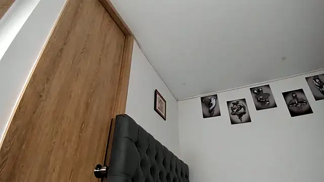 Snapshot of Bambi_gurl chatting on 01-24-25, 01:24 Bambi gurl online show from 01-24-25, 01:24