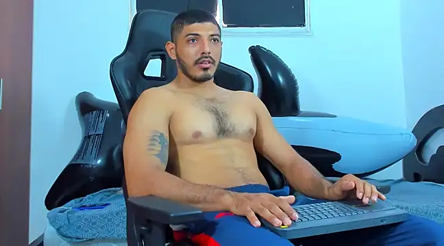 Snapshot of joris_vo chatting on 01-19-25, 09:45 joris vo online show from 01-19-25, 09:45