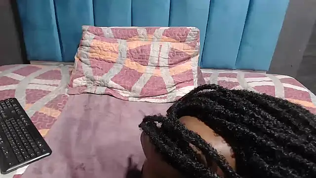 Snapshot of BLACKberry008 chatting on 03-08-25, 01:25 BLACKberry008 online show from 03-08-25, 01:25