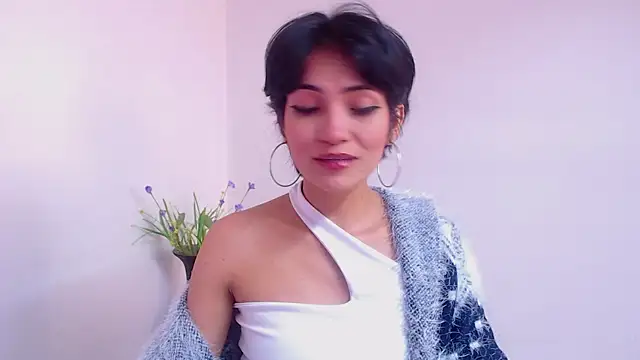 Hannaaaa   online show from 01-26-25, 02:30