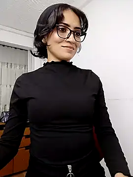 Hannaaaa   online show from 10-17-25, 06:21