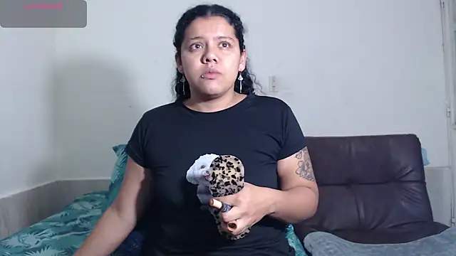 agata 22 online show from 12-19-25, 04:52