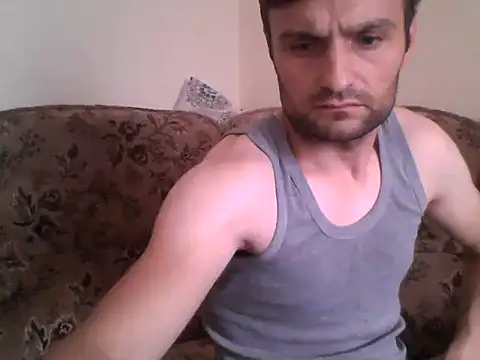Snapshot of suarez1235 chatting on 07-06-26, 03:14 suarez1235 online show from 07-06-26, 03:14