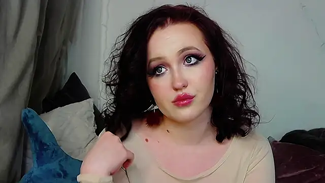 Snapshot of IrinaArt chatting on 01-04-25, 02:14 IrinaArt online show from 01-04-25, 02:14