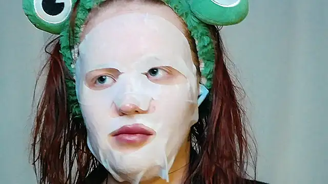 Snapshot of IrinaArt chatting on 03-08-25, 06:58 IrinaArt online show from 03-08-25, 06:58