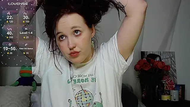 Snapshot of IrinaArt chatting on 03-23-25, 12:26 IrinaArt online show from 03-23-25, 12:26