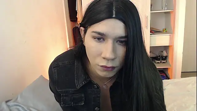 Snapshot of Moon_Foxxy chatting on 09-14-25, 02:22 Moon Foxxy online show from 09-14-25, 02:22