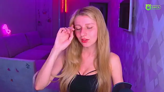 AmaliaQueen online show from 11-09-25, 01:42