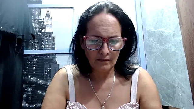 Nastylatinaxxx online show from 04-18-26, 10:10