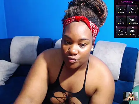 Snapshot of the_pearl199 chatting on 11-13-25, 02:21 the pearl199 online show from 11-13-25, 02:21