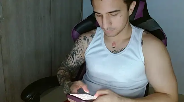 Snapshot of Sisoyalejo420 chatting on 01-07-25, 08:56 Sisoyalejo420 online show from 01-07-25, 08:56
