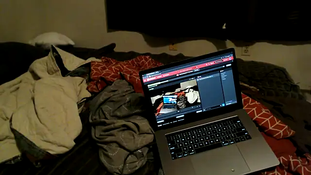 CreamyAustin online show from 12-17-25, 01:44