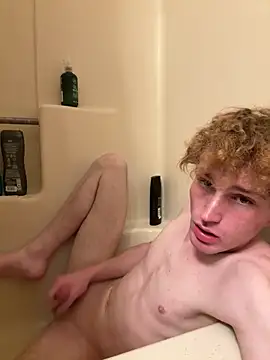 Snapshot of CreamyAustin chatting on 01-06-26, 02:04 CreamyAustin online show from 01-06-26, 02:04