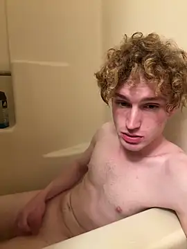 Snapshot of CreamyAustin chatting on 03-10-26, 01:43 CreamyAustin online show from 03-10-26, 01:43