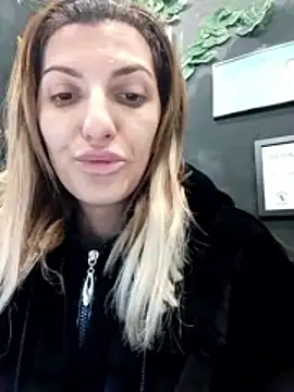 Snapshot of RileyLanna chatting on 12-23-25, 10:24 RileyLanna online show from 12-23-25, 10:24