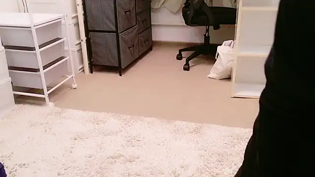 POCARI SWEAT online show from 01-30-25, 11:55