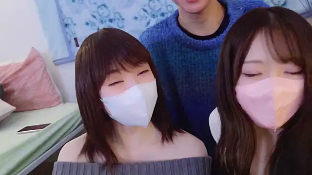 POCARI SWEAT online show from 02-10-25, 01:11