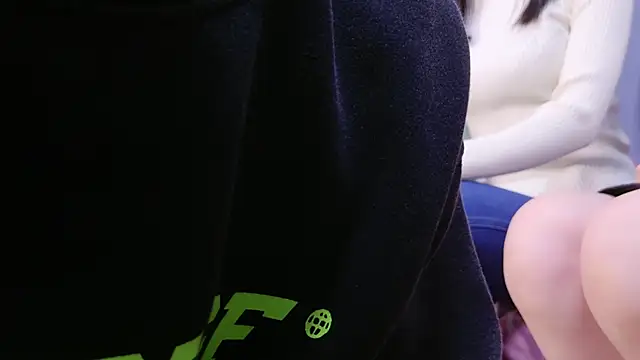 POCARI SWEAT online show from 02-13-25, 11:06