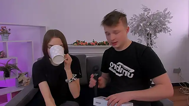 Snapshot of _Olli__Stiw_ chatting on 03-08-25, 08:11 Olli Stiw online show from 03-08-25, 08:11