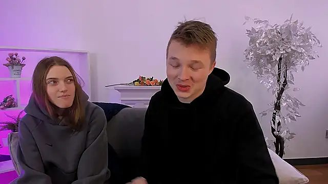 Snapshot of _Olli__Stiw_ chatting on 03-19-25, 08:01 Olli Stiw online show from 03-19-25, 08:01