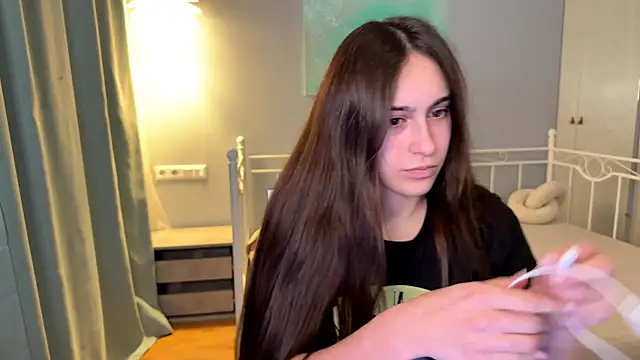 Snapshot of AliceKolltt chatting on 06-15-26, 05:59 AliceKolltt online show from 06-15-26, 05:59