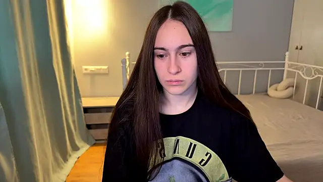 Snapshot of AliceKolltt chatting on 06-25-26, 12:42 AliceKolltt online show from 06-25-26, 12:42