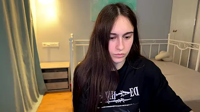 Snapshot of AliceKolltt chatting on 07-05-26, 08:05 AliceKolltt online show from 07-05-26, 08:05
