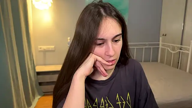 Snapshot of AliceKolltt chatting on 07-18-26, 05:55 AliceKolltt online show from 07-18-26, 05:55