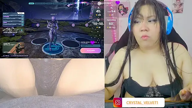 crystal7u7 online show from 10-26-25, 06:14