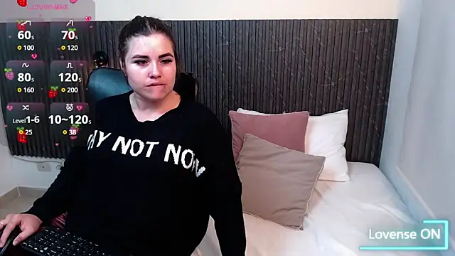 Aabby lee online show from 10-27-25, 06:34