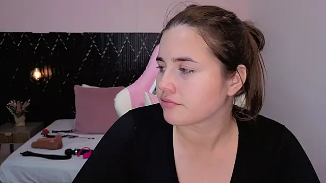 Snapshot of Aabby_lee chatting on 05-23-26, 07:07 Aabby lee online show from 05-23-26, 07:07