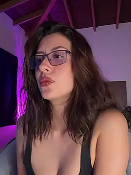 EmaSaenz online show from 02-26-25, 02:26