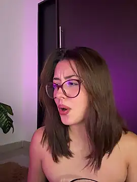 EmaSaenz online show from 02-28-25, 12:43