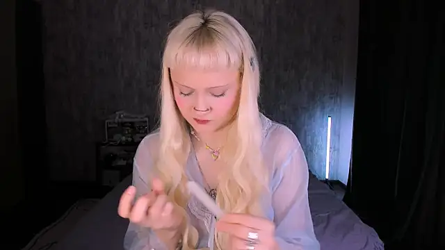 Snapshot of MariaMango chatting on 11-14-25, 02:10 MariaMango online show from 11-14-25, 02:10