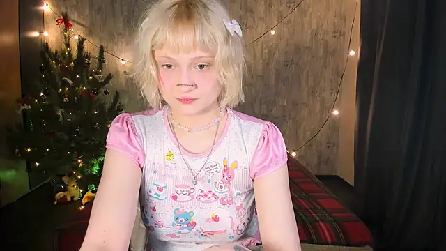 Snapshot of MariaMango chatting on 12-21-25, 02:51 MariaMango online show from 12-21-25, 02:51